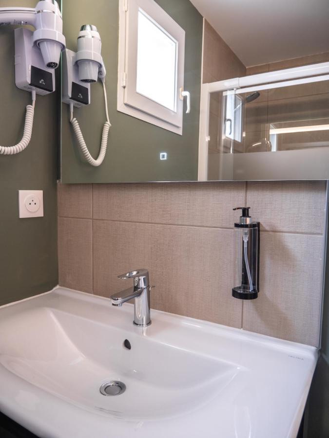 Logis Hotels Le Saint Pierre Moncoutant Экстерьер фото