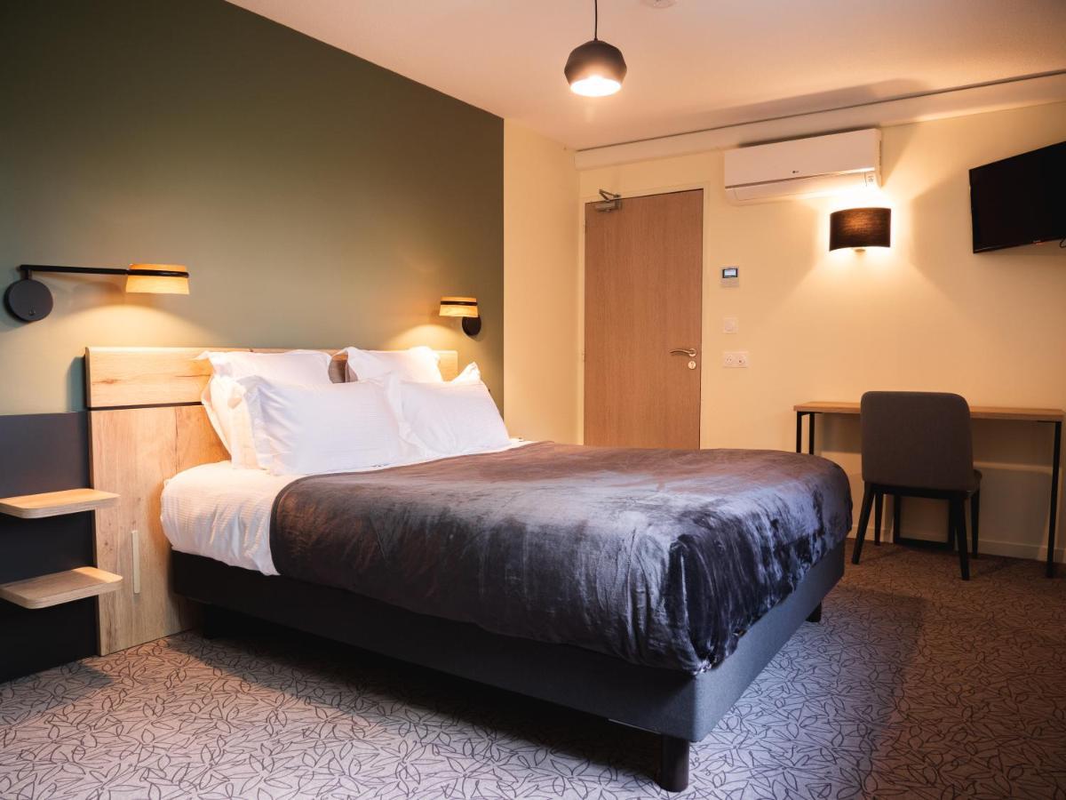 Logis Hotels Le Saint Pierre Moncoutant Экстерьер фото