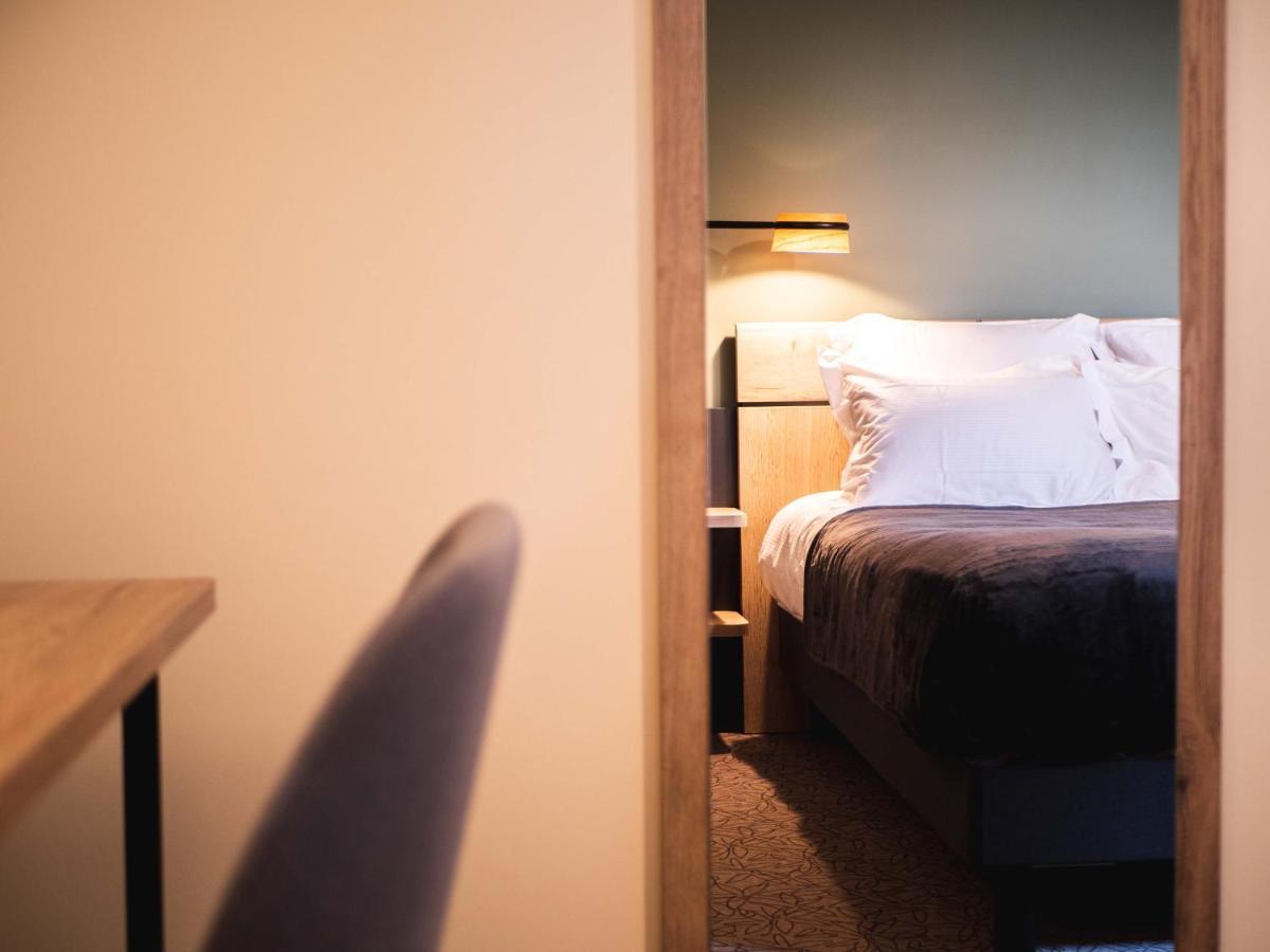 Logis Hotels Le Saint Pierre Moncoutant Экстерьер фото