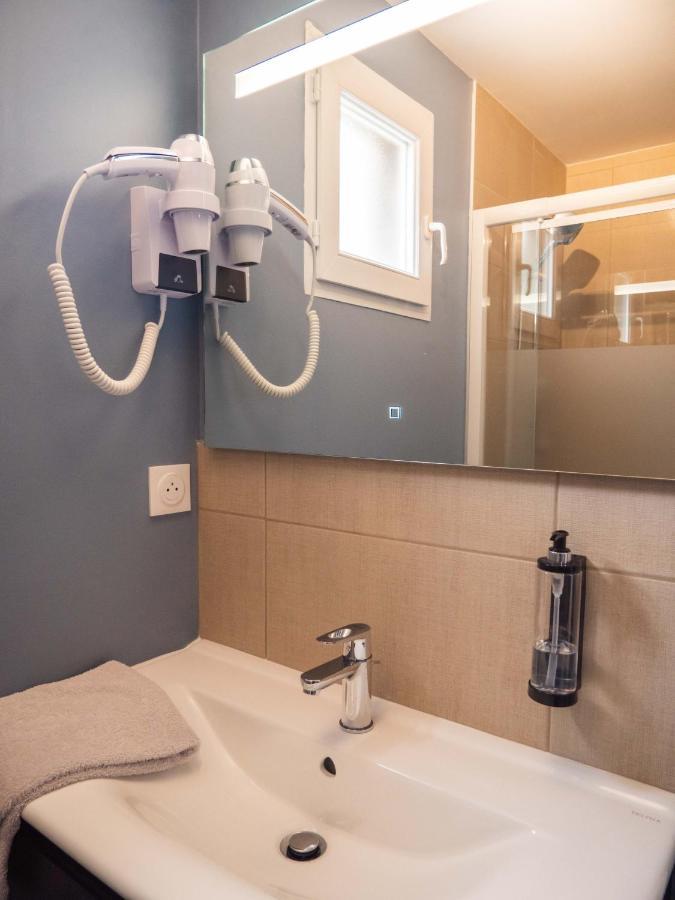 Logis Hotels Le Saint Pierre Moncoutant Экстерьер фото