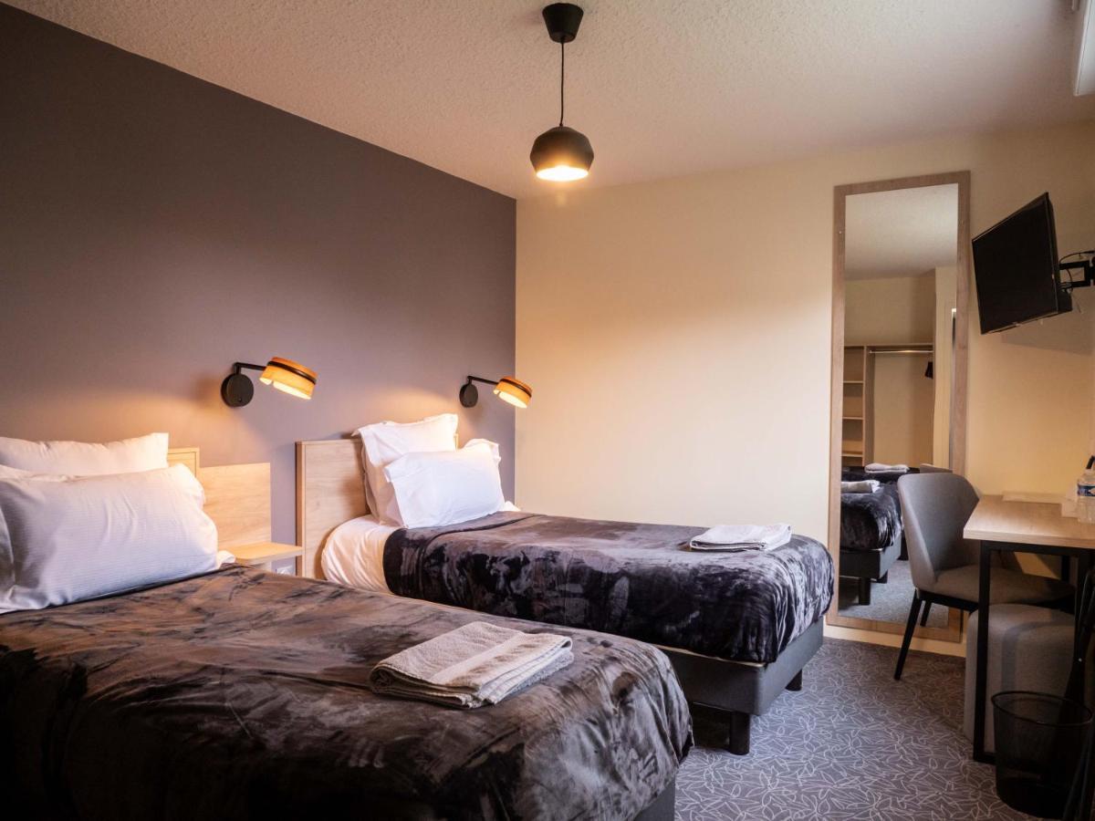 Logis Hotels Le Saint Pierre Moncoutant Экстерьер фото